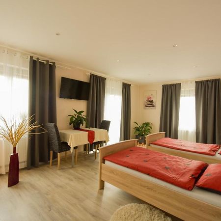 Mainzimmer - Business Apartments Hasloch  Exteriér fotografie