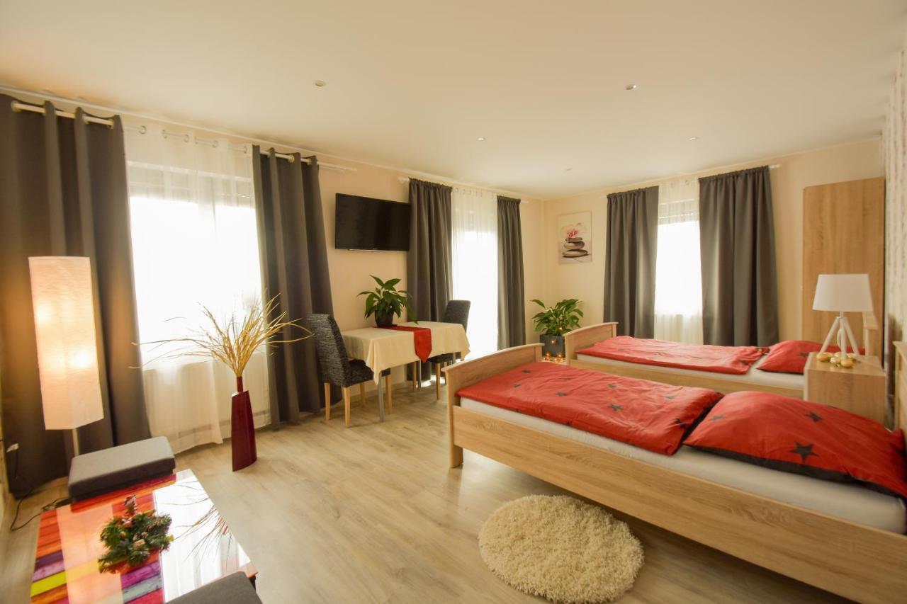 Mainzimmer - Business Apartments Hasloch  Exteriér fotografie