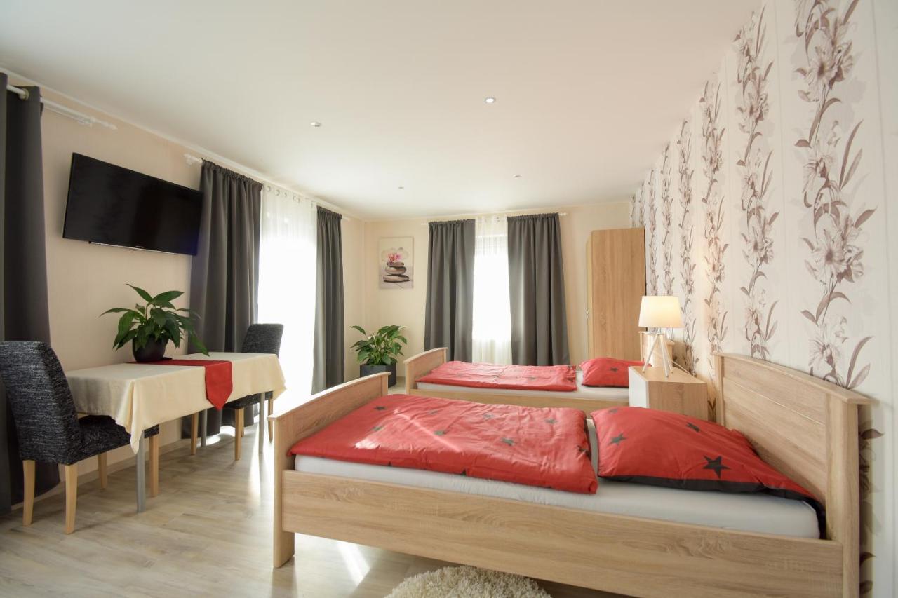 Mainzimmer - Business Apartments Hasloch  Exteriér fotografie