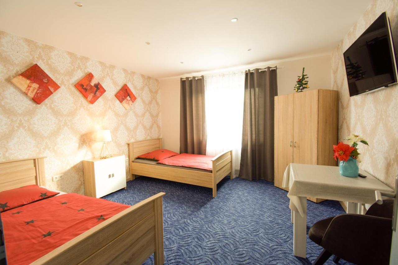 Mainzimmer - Business Apartments Hasloch  Exteriér fotografie