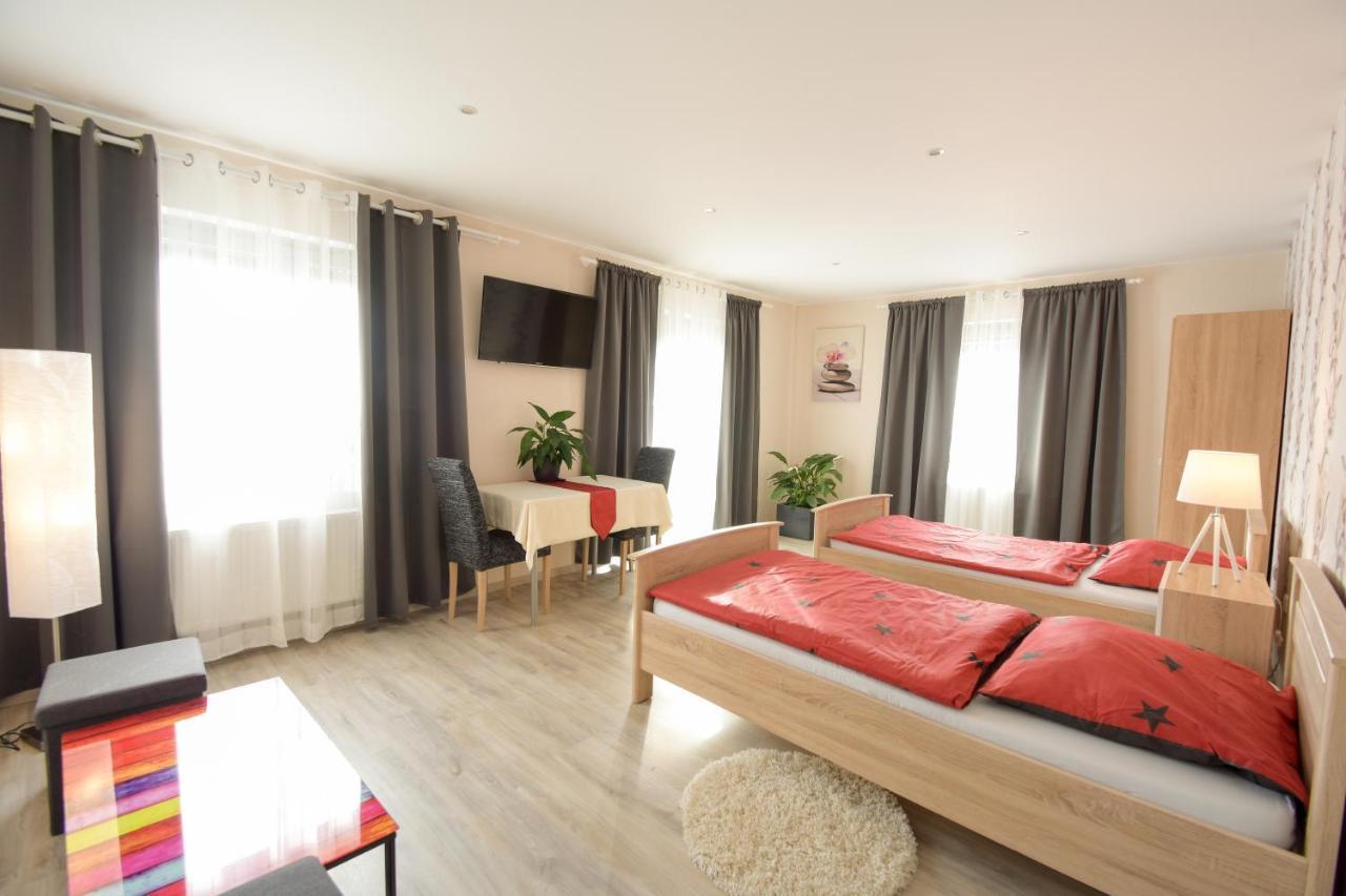 Mainzimmer - Business Apartments Hasloch  Exteriér fotografie