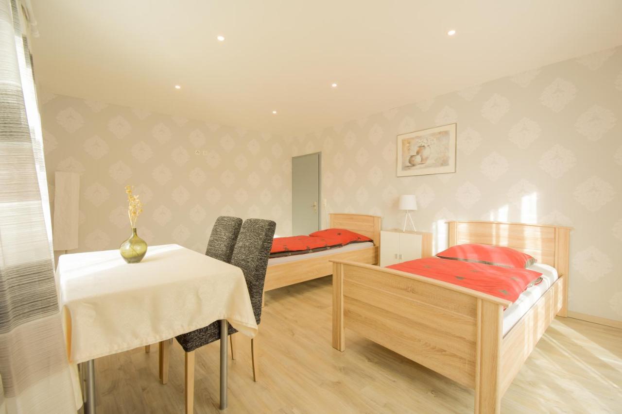 Mainzimmer - Business Apartments Hasloch  Exteriér fotografie