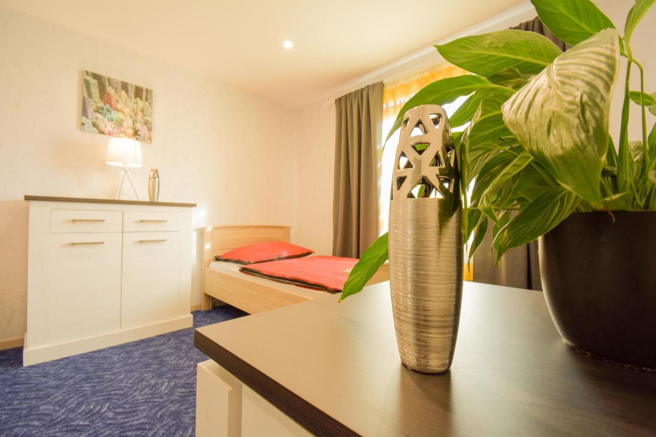 Mainzimmer - Business Apartments Hasloch  Exteriér fotografie
