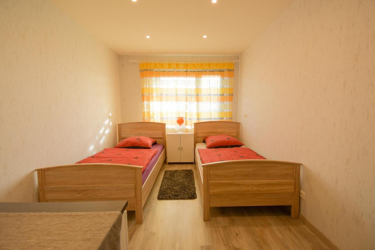 Mainzimmer - Business Apartments Hasloch  Exteriér fotografie